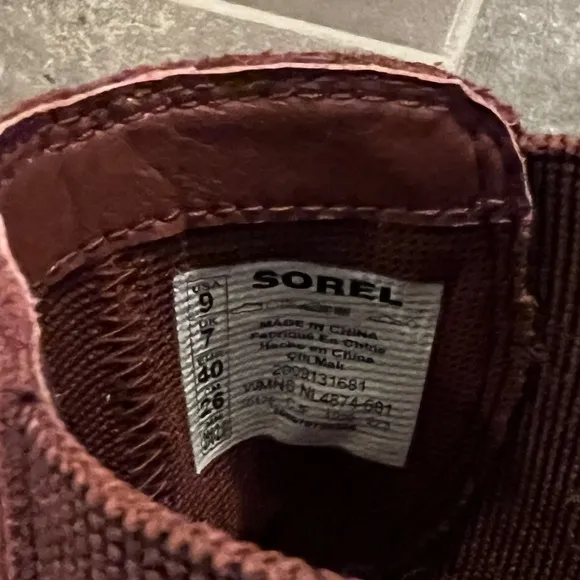 Sorel Highline Chelsea Boots