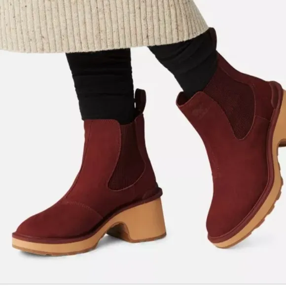 Sorel Highline Chelsea Boots