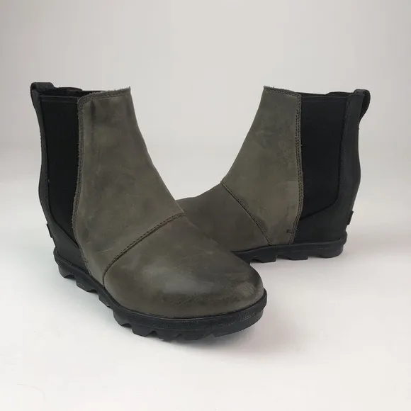 Sorel Joan of Arctic boots Wedge Chelsea Ankle Bootie lug soles waterproof