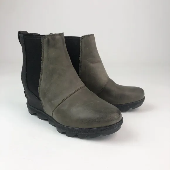 Sorel Joan of Arctic boots Wedge Chelsea Ankle Bootie lug soles waterproof
