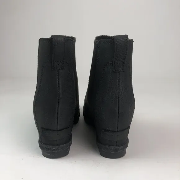 Sorel Joan of Arctic boots Wedge Chelsea Ankle Bootie lug soles waterproof