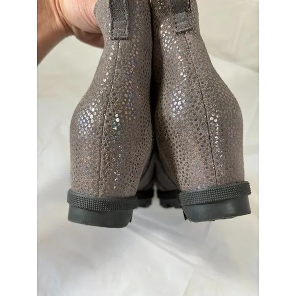 Sorel Joan of Arctic Chelsea Boots Gray Suede Hidden Wedge Booties Size 4