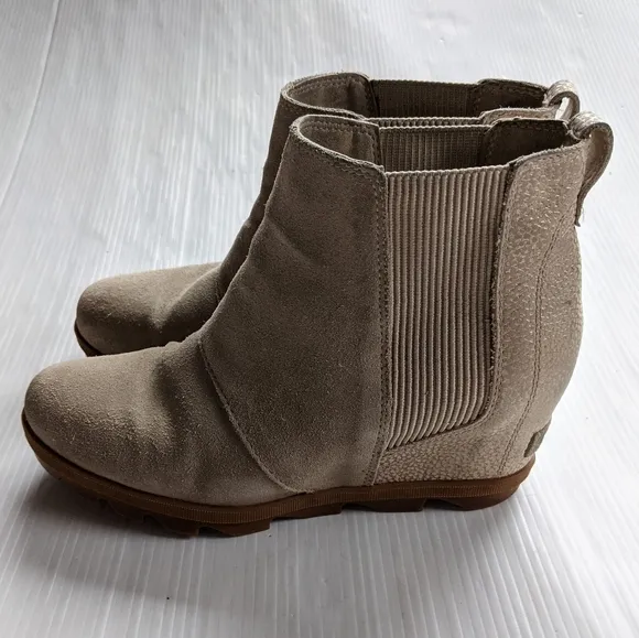 SOREL Joan of Arctic Chelsea II Wedge Ankle Boots size 11
