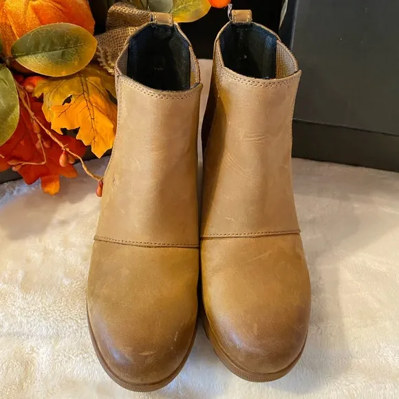 Sorel Joan of Artic Wedge II Chelsea Boots