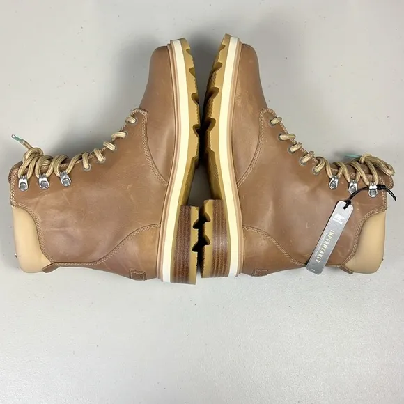 SOREL Lennox Lace Up Combat Boot NIB Shelf #18