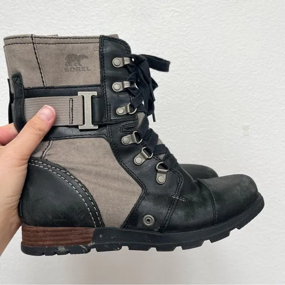 Sorel Major Carly Combat Boots Size 7