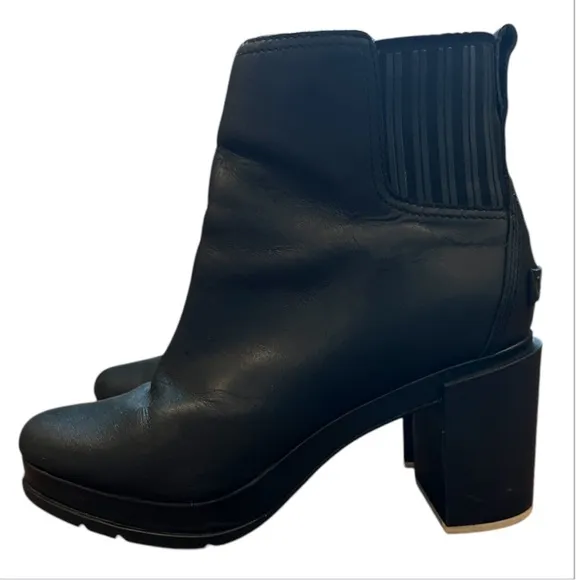 Sorel Margo Chelsea Black Waterproof Leather Boots Size 9.5