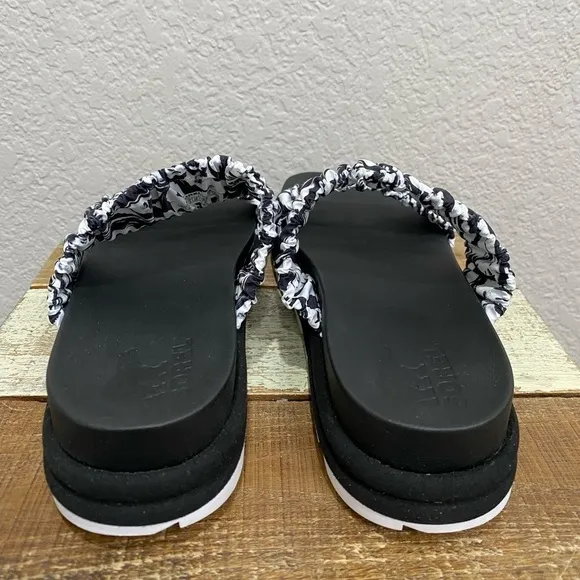 Sorel Roaming Two Strap Slide Sandals