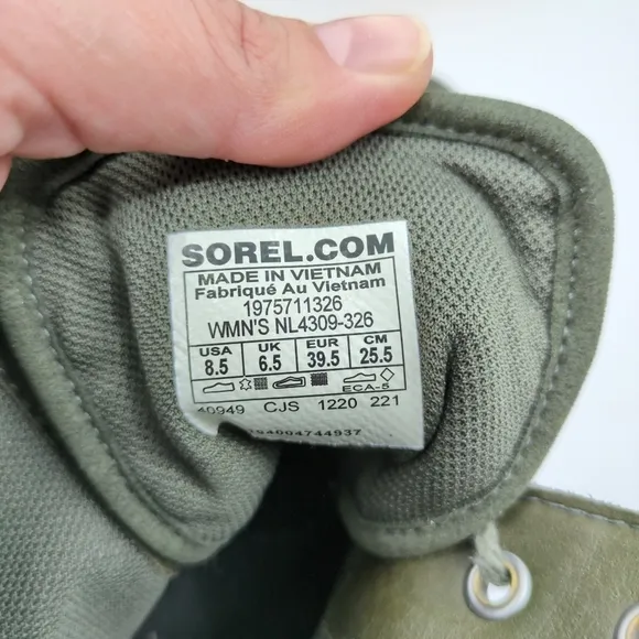 Sorel Women's Caribou OTM Waterproof Boots Alpine Tundra Combat Grey Yellow 8.5