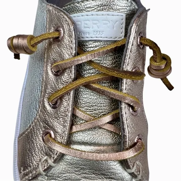 Sperry Classic Low Top Metallic Crest Vibe Sneakers