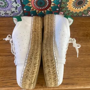 STEPHEN by STEVE MADDEN high espidrille sneakers💚