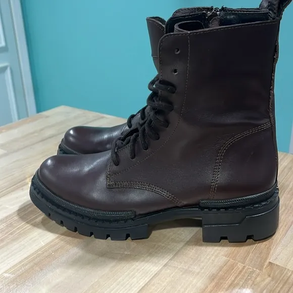 Steve Madden boots leather Jamisyn Lace-Up combat boots brown women’s 9.5