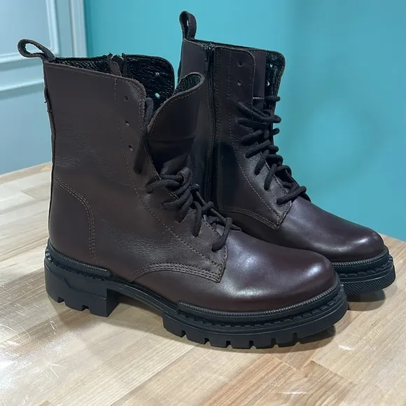 Steve Madden boots leather Jamisyn Lace-Up combat boots brown women’s 9.5