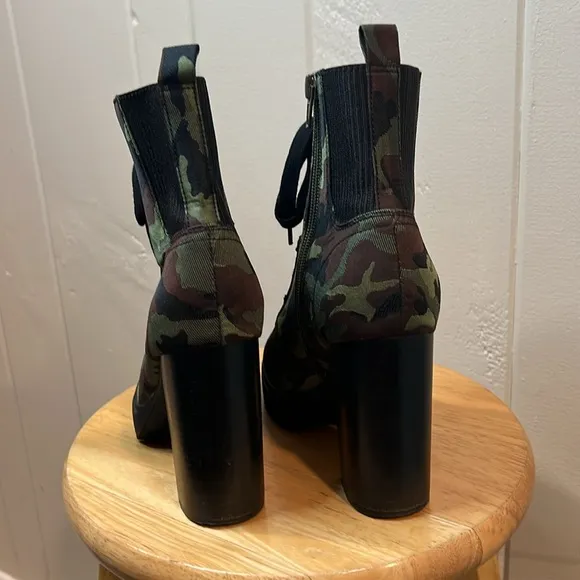 Steve Madden Camouflaged Combat Boots.