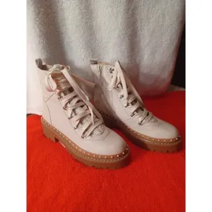 STEVE MADDEN Combat Boots