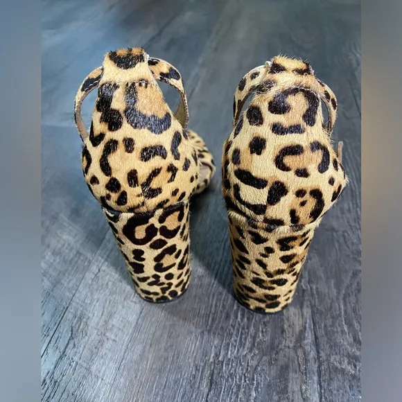 STEVE MADDEN Leopard Sandals