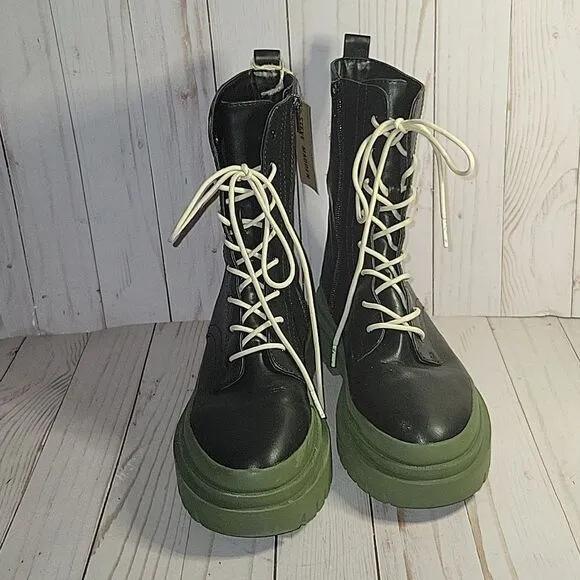 Steve Madden Mansel Lace Up Combat Boots in Black &amp; Green 9.5 Womens