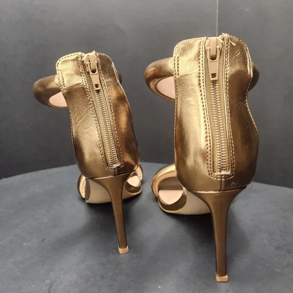 Steve Madden Partay sandals women's 6M golden puff padded ankle strap new $116