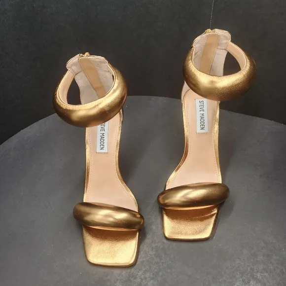 Steve Madden Partay sandals women's 6M golden puff padded ankle strap new $116