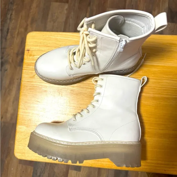 Steve Madden Rubber Platform Bettyy CombatBoots - White Size 8