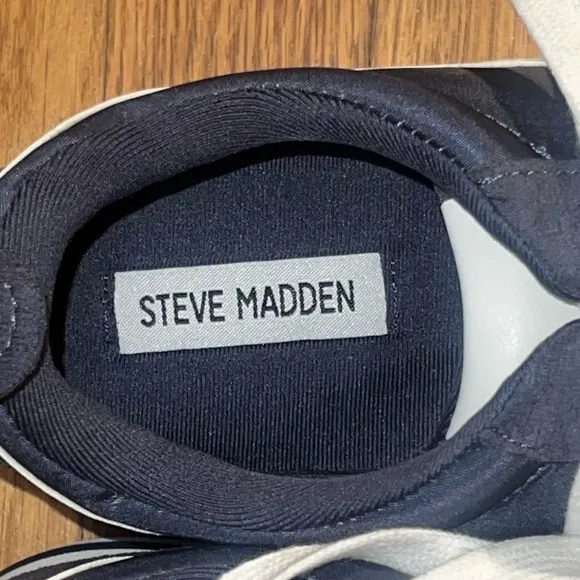 Steve Madden Rueben blue &amp; white platform sneakers – NWOT