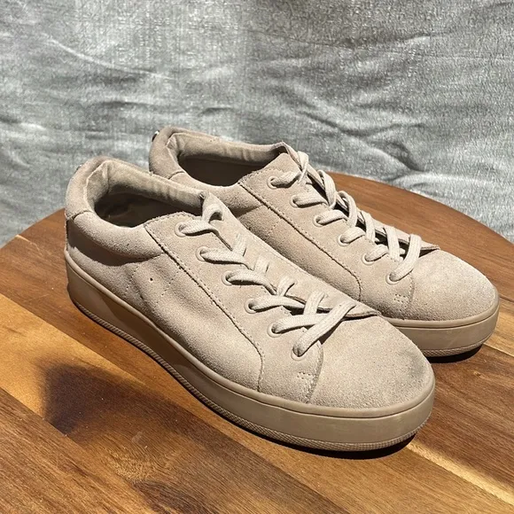 Steve Madden Women’s Bertie Platform Suede Fashion Sneakers Tan Size 9.5