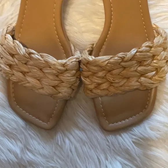 Steve Madden Women’s SAGED Straw Wooden Open Toe Slip On Sandals Size 9.5