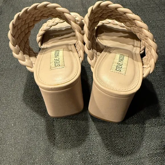 Steve Madden Women's Tielo Heeled Sandal size 7.5M preowned color cream