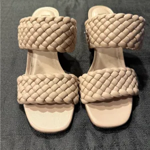Steve Madden Women's Tielo Heeled Sandal size 7.5M preowned color cream