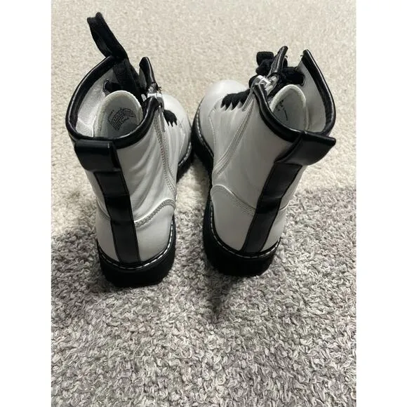 Steve Madden Youth Size 2 Kurrt Combat Boots White