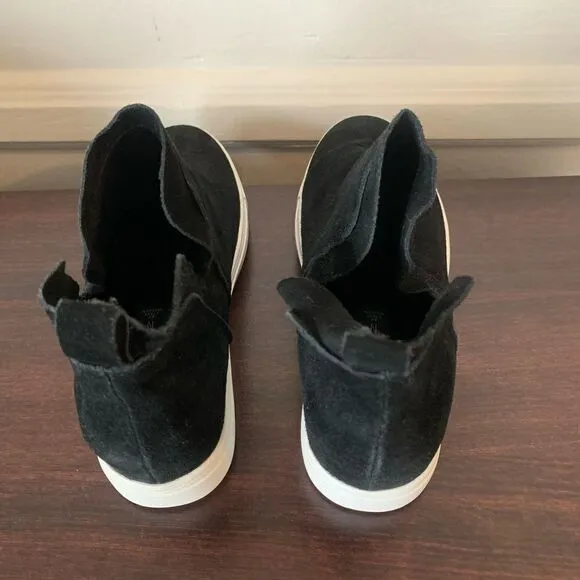 Steven Barker high top suede high top sneakers  size 6,5 in black new in box