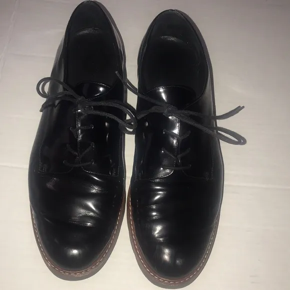 Stuart Weitzman Black‎ Metro Lace Up Oxford Brogues Flats