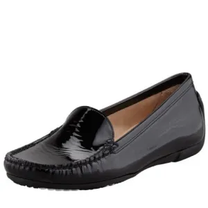 Stuart Weitzman black patent leather driving moccasins flats loafers Mach 1 7.5