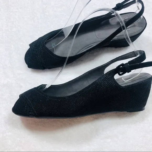 Stuart Weitzman black peep toe wedge sandals sz 8