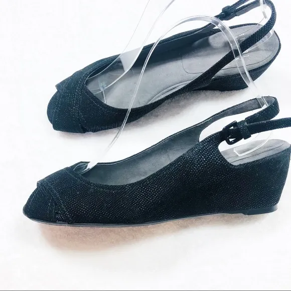 Stuart Weitzman black peep toe wedge sandals sz 8