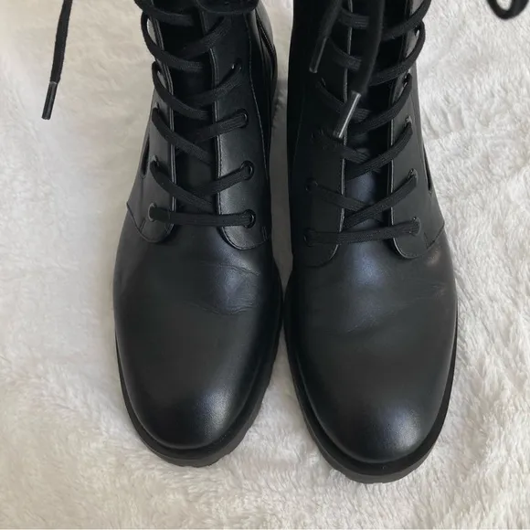 Stuart Weitzman Dazzle leather ankle combat boots pearl accent size 7.5
