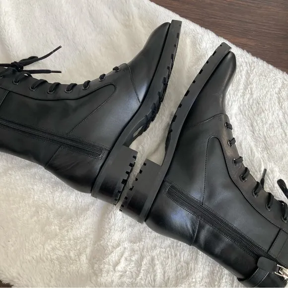 Stuart Weitzman Dazzle leather ankle combat boots pearl accent size 7.5