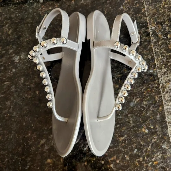 STUART WEITZMAN Goldie Metallic Bead T-Strap Jelly Sandals Size 6