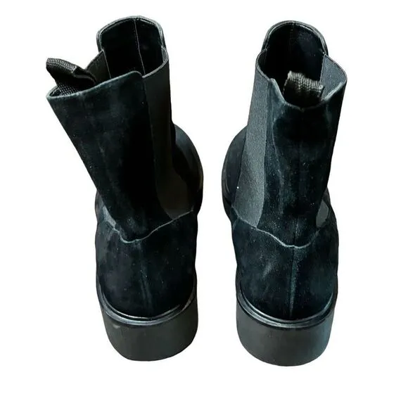 STUART WEITZMAN Henley suede Chelsea boots in Black NWOB Size 9