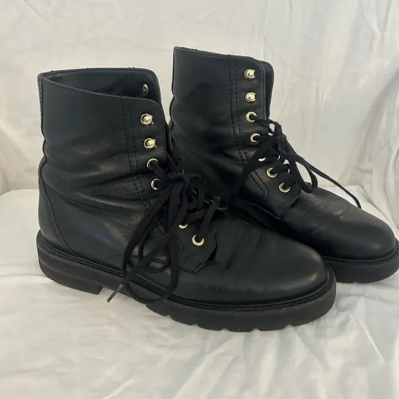 Stuart Weitzman Mila Leathet Combat Boots Great Condition Round Toe Platform