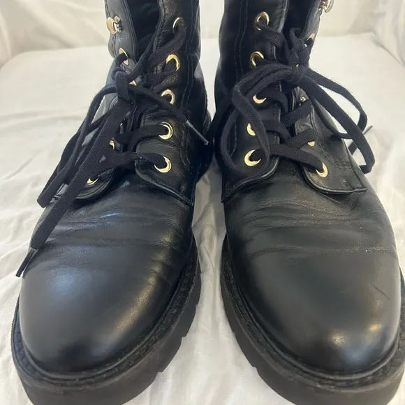 Stuart Weitzman Mila Leathet Combat Boots Great Condition Round Toe Platform