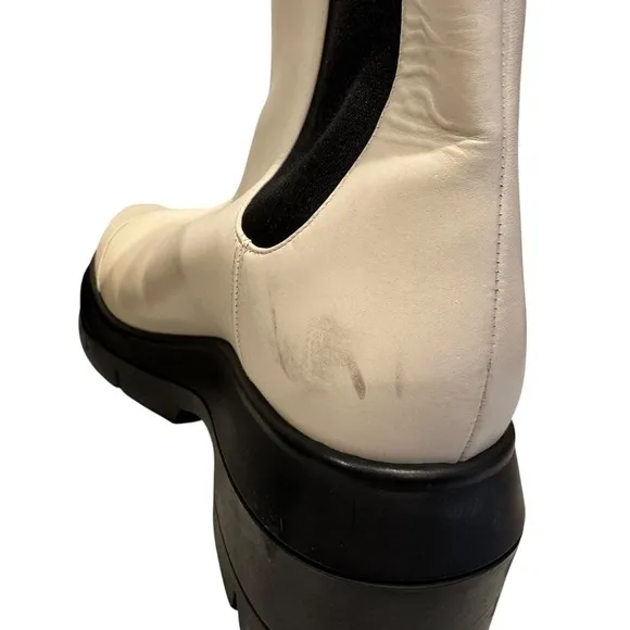 Stuart Weitzman Norah Cream Lug Sole Chelsea Boots Size 10 C