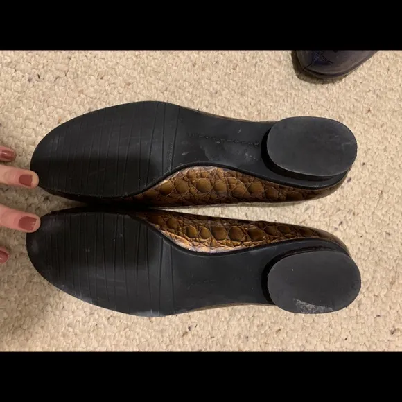 Stuart Weitzman size 7 flats