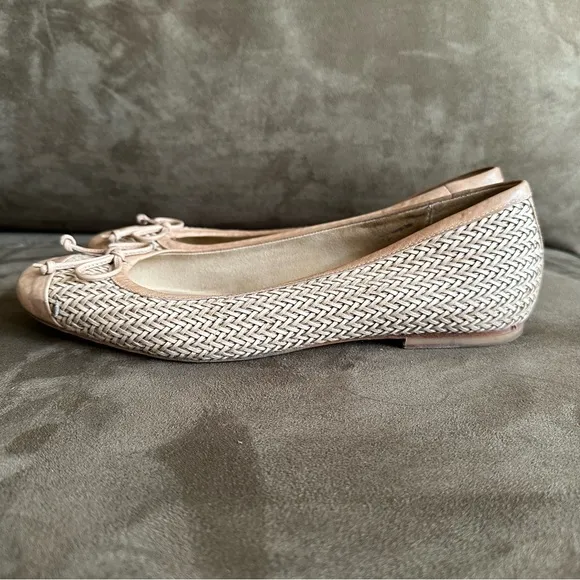Stuart Weitzman Tan Cream Shoestring Ballet Flats