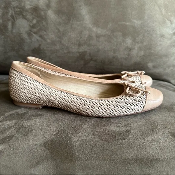 Stuart Weitzman Tan Cream Shoestring Ballet Flats