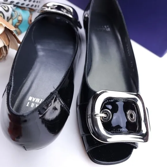 Stuart Weitzman Youngbuck Soft Black Patent Silver Buckle Flats sz 7n