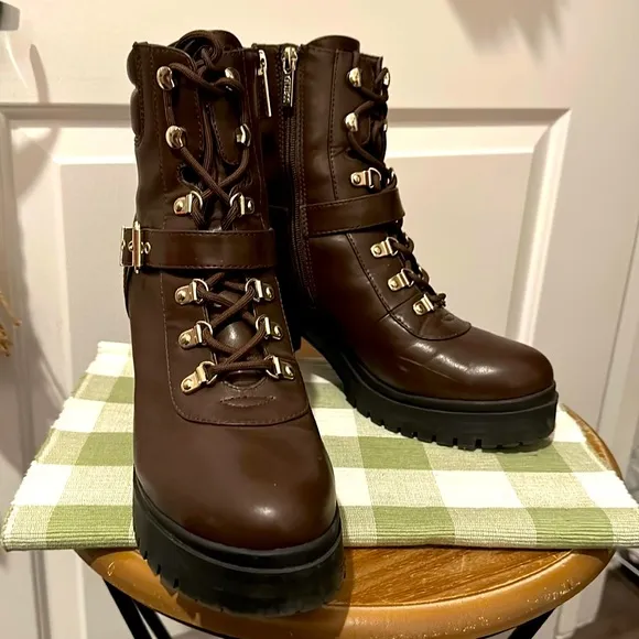 Stunning, Guess Platform Combat Ankle Booties, EUC