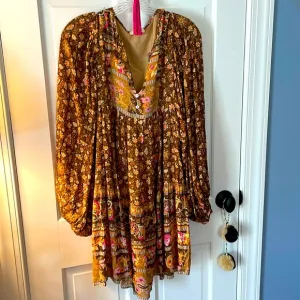 Stunning, sexy, sweet NWOT bohemian flirty, fun Spell tunic dress S 🌞