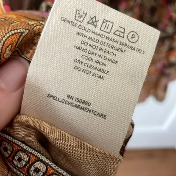 Stunning, sexy, sweet NWOT bohemian flirty, fun Spell tunic dress S 🌞
