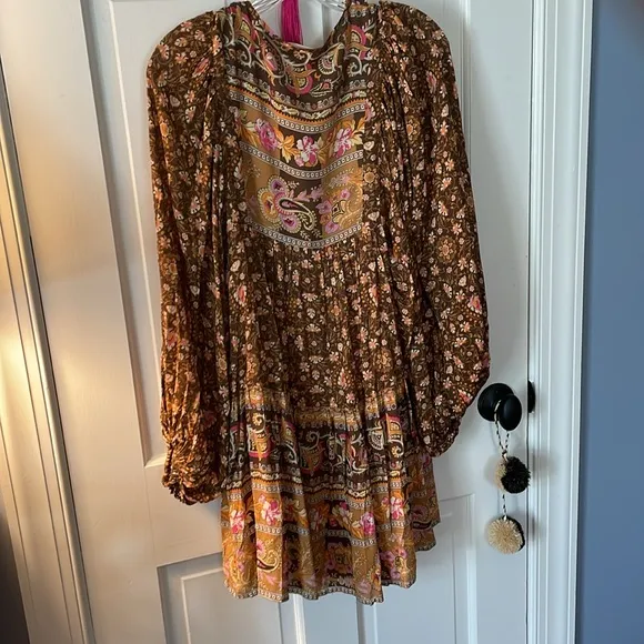 Stunning, sexy, sweet NWOT bohemian flirty, fun Spell tunic dress S 🌞